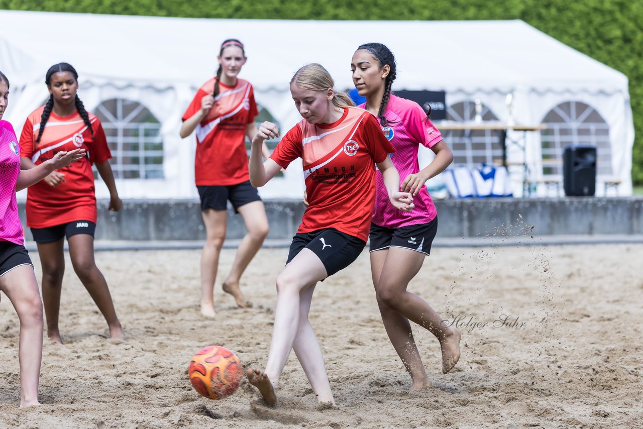 Bild 110 - wBJ/wCJ Beachsoccer Cup